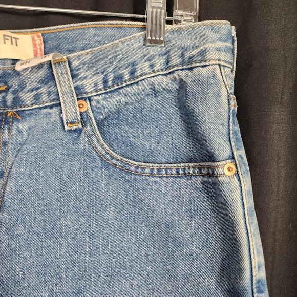 Vtg Levi Strauss 550 Relaxed Fit Jeans Mens 34x31 Light Wash Denim Straight Leg - Picture 2 of 8